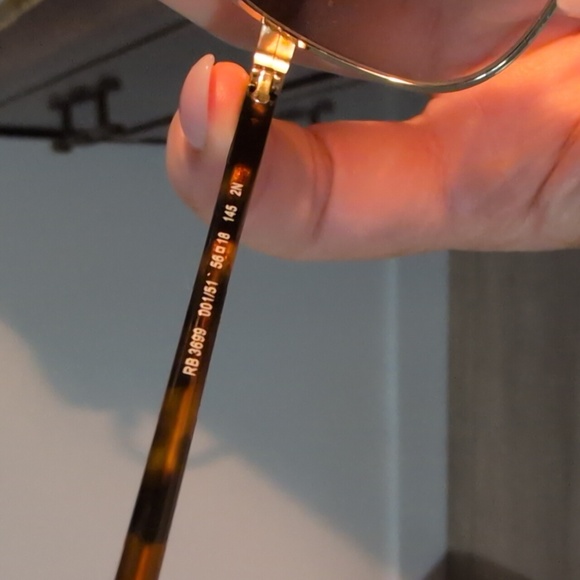 Ray Bans - Picture 6 of 6